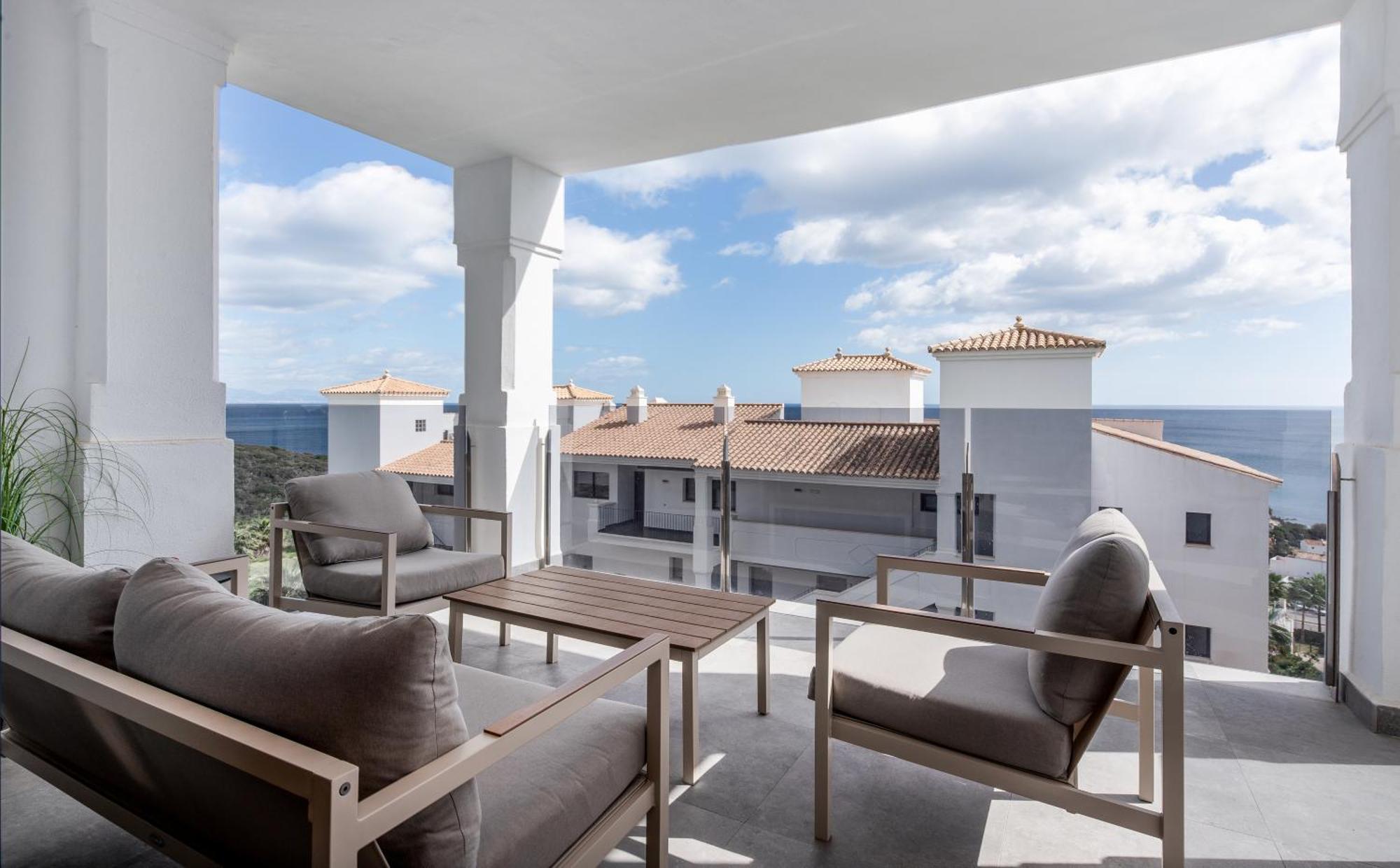Luxurious Apartment With Sea Views Blue Suites B2-103 مانيلفا المظهر الخارجي الصورة